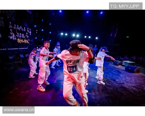 武汉街舞队在全国街舞大赛中的精彩表现与状态分析 武汉街舞队在全国街舞大赛中的精彩表现与状态分析